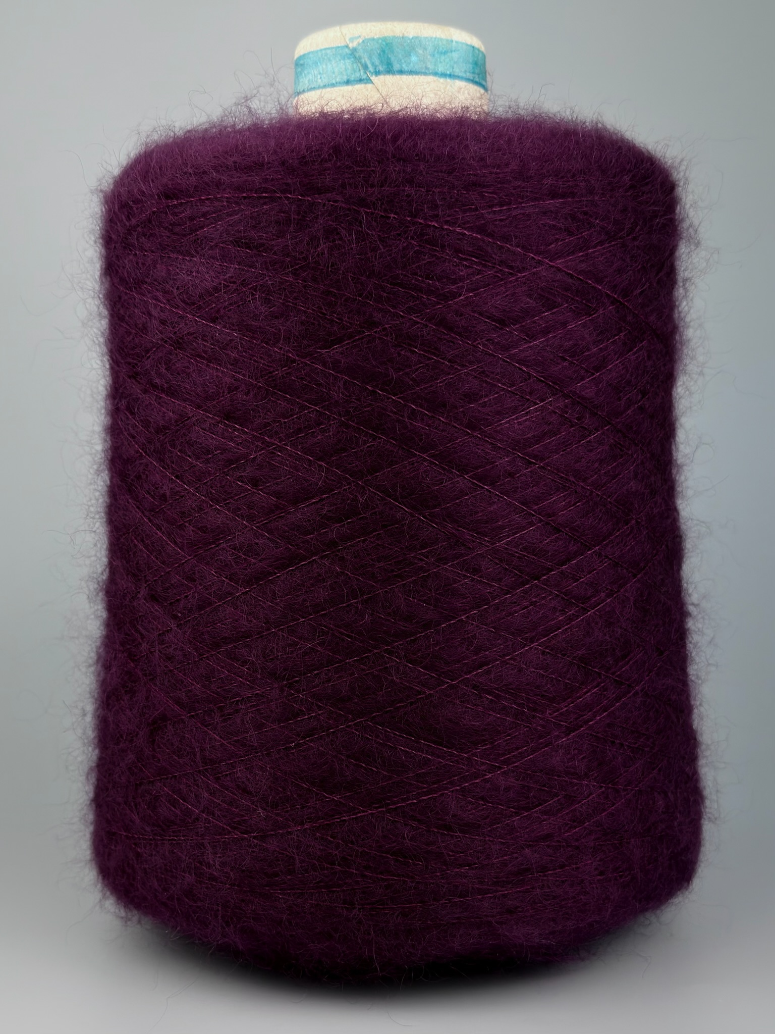 Manifattura Sesia Art. Vivienne 850 m / 100 g – Garn 70 % Super Kid Mohair RMS 30 % Maulbeerseide col. Prugna 0956 foto 2